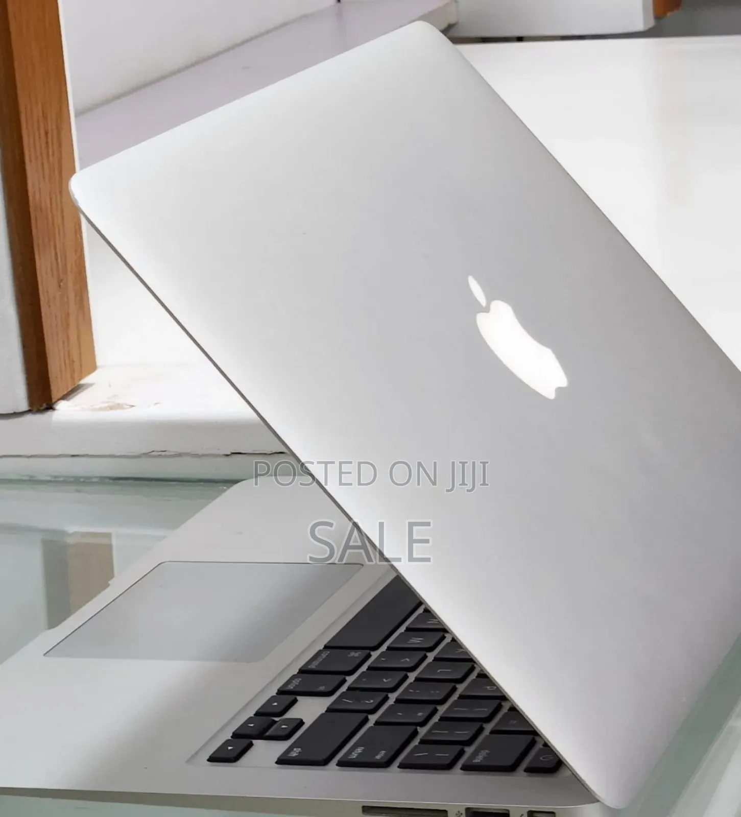 New Laptop Apple MacBook Air 2015 8GB Intel Core i5 SSD 256GB