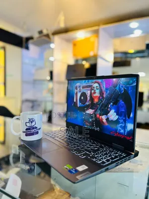 New Laptop Lenovo LOQ 15AHP10 16GB Intel Core i7 SSD 512GB
