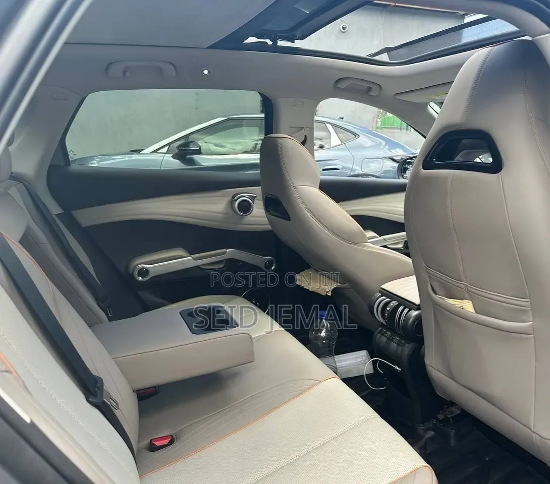 BYD Yuan Up 2024 Gray