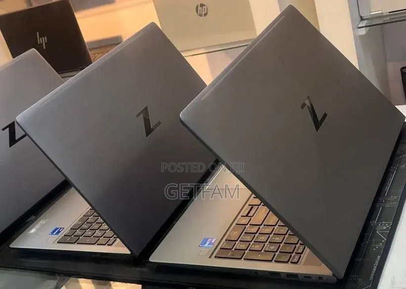 New Laptop HP ZBook Studio x360 15 G6 16GB Intel Core i7 SSD 512GB