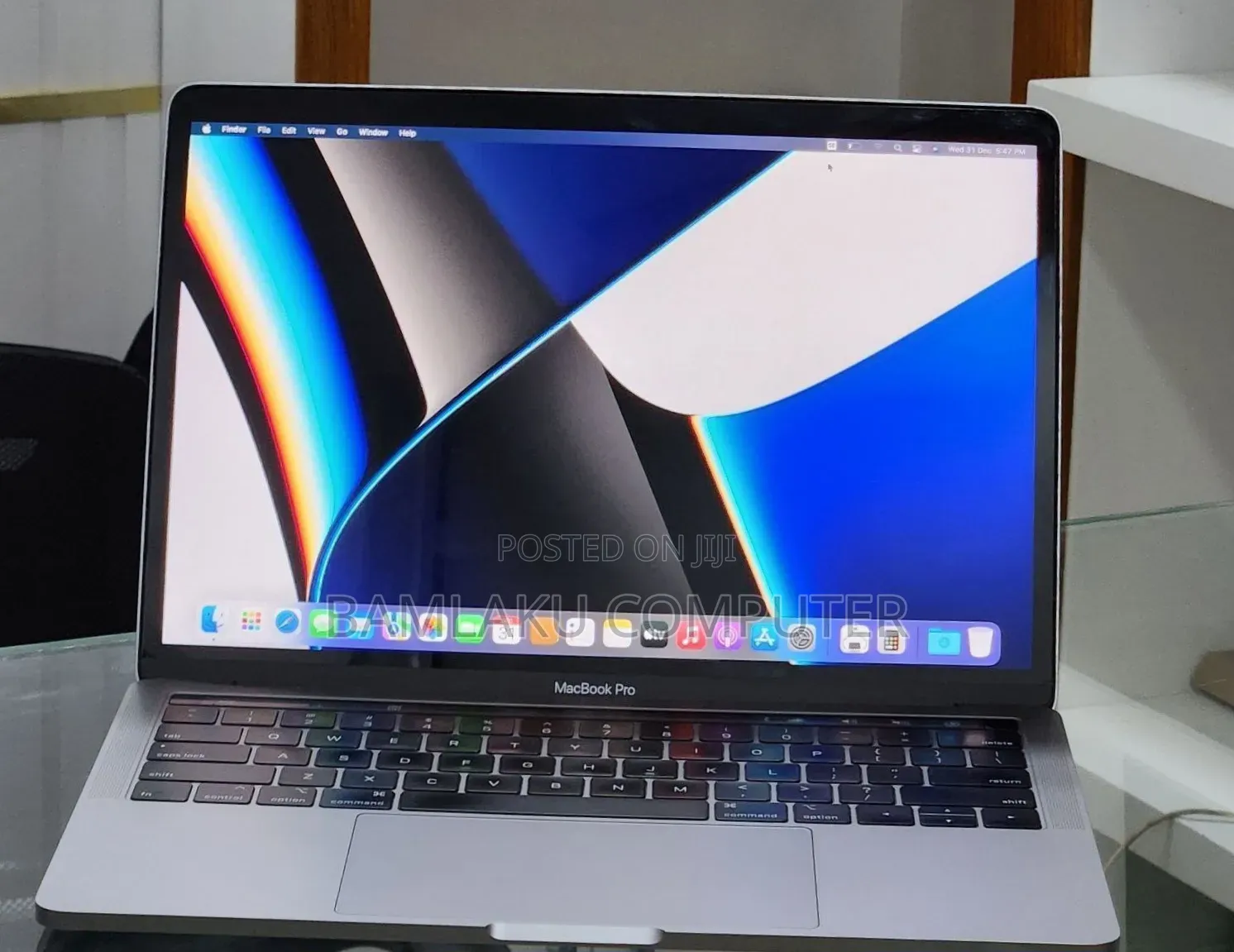 New Laptop Apple MacBook Pro 2019 16GB Intel Core i7 SSD 1T