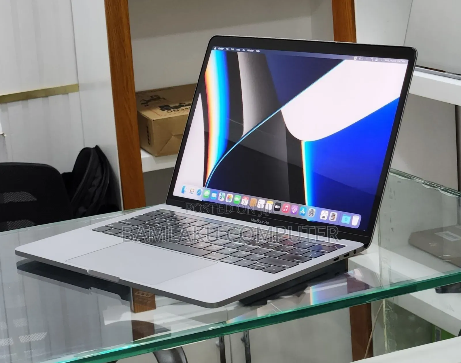 New Laptop Apple MacBook Pro 2019 16GB Intel Core i7 SSD 1T