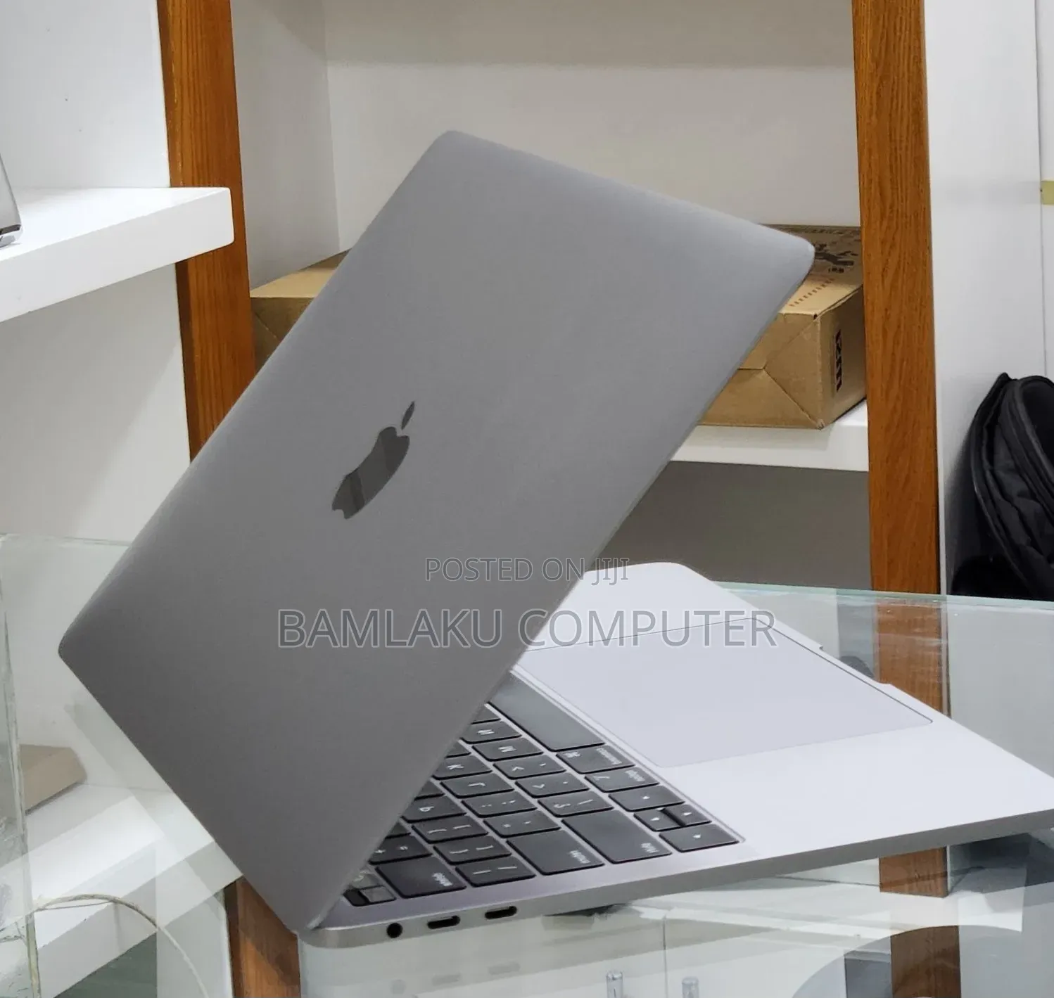 New Laptop Apple MacBook Pro 2019 16GB Intel Core i7 SSD 1T