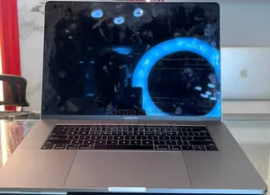 New Laptop Apple MacBook 2018 16GB Intel Core i7 SSD 512GB