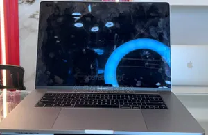 New Laptop Apple MacBook 2018 16GB Intel Core i7 SSD 512GB