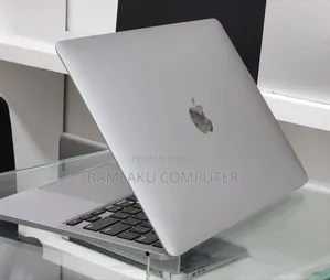 New Laptop Apple MacBook Pro 2020 M1 16GB Apple M1 Pro SSD 256GB