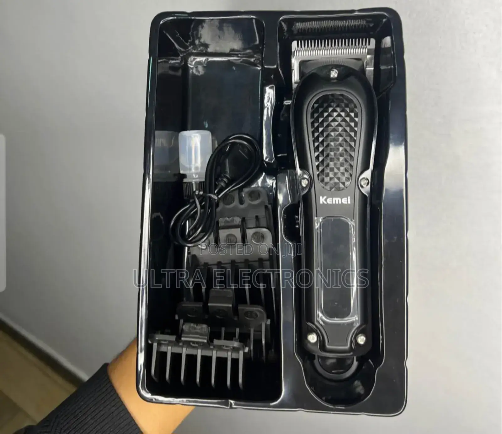 Kemei Km-1071 Professional Hair Clipper. It Is a Cordless Trimmer