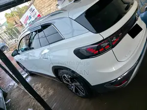 Volkswagen ID.6 Crozz 85 kWh AWD 2022 White