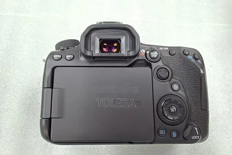 Canon Eos 90d 18-135mm Usm DSLR Camera
