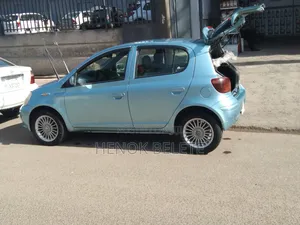 Toyota Vitz 1.5 FWD 5dr 2002 Blue