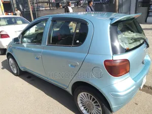 Toyota Vitz 1.5 FWD 5dr 2002 Blue
