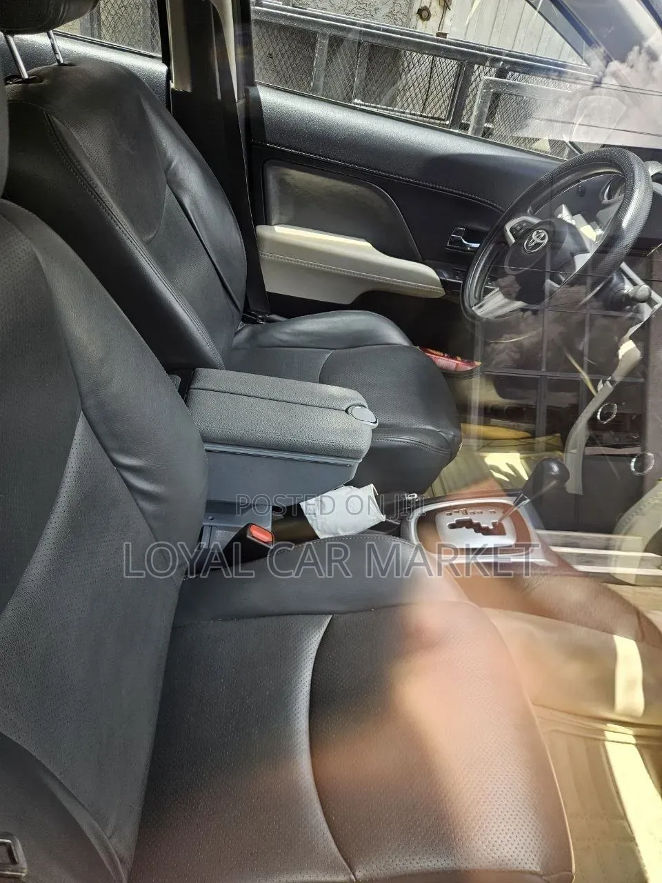 Toyota Rush 2020 Ivory