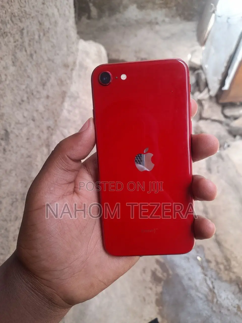 Apple iPhone SE (2022) 64 GB Red