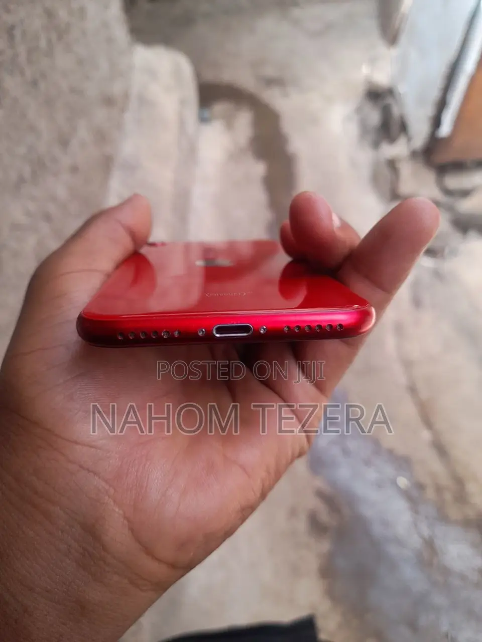 Apple iPhone SE (2022) 64 GB Red