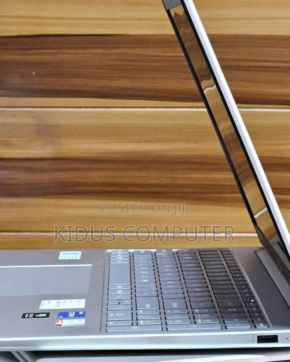 New Laptop HP Stream Notebook 16GB Intel Core i5 SSD 1T
