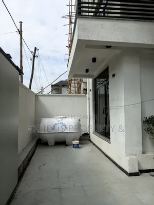 6bdrm Townhouse/Terrace in Nasswe Real State, Nifas Silk-Lafto for sale