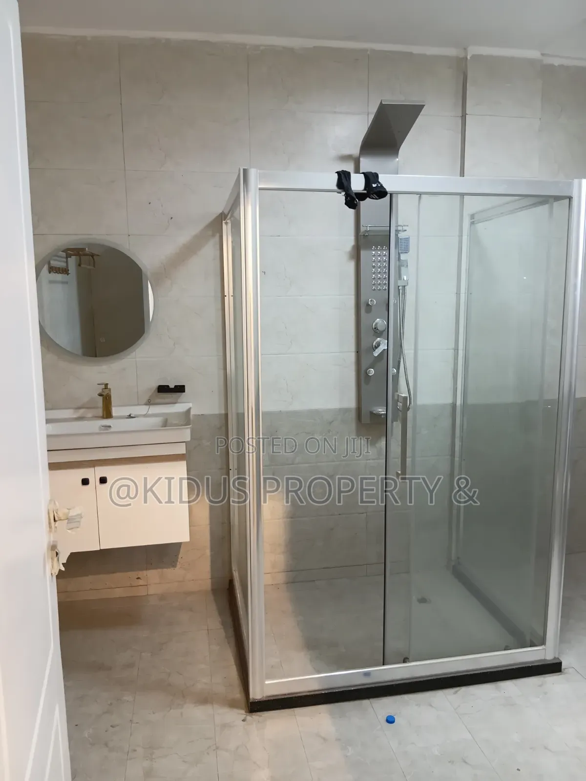 6bdrm Townhouse/Terrace in Nasswe Real State, Nifas Silk-Lafto for sale