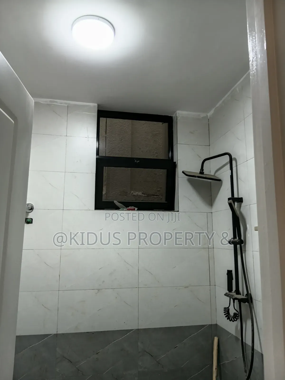 6bdrm Townhouse/Terrace in Nasswe Real State, Nifas Silk-Lafto for sale