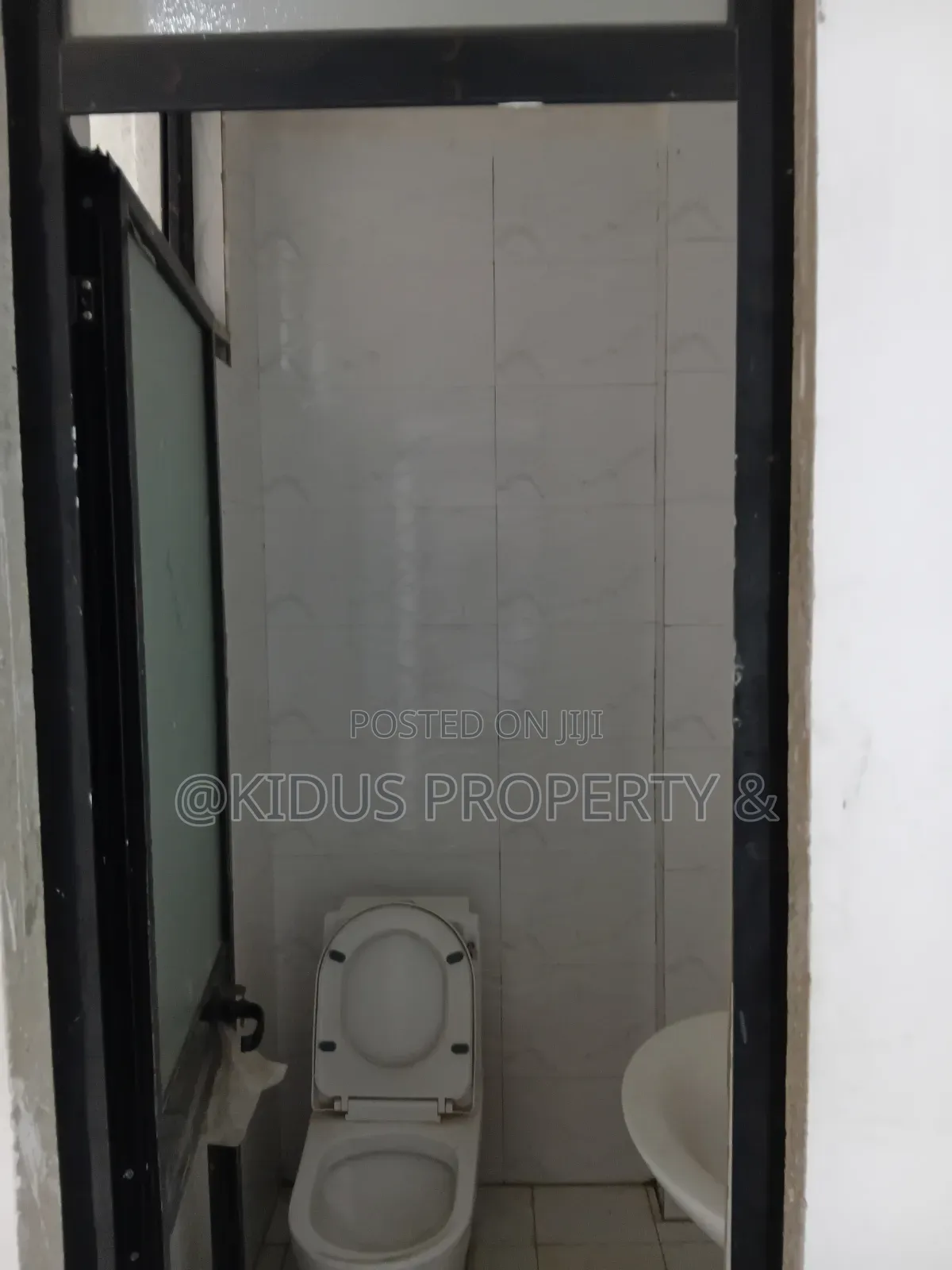 6bdrm Townhouse/Terrace in Nasswe Real State, Nifas Silk-Lafto for sale