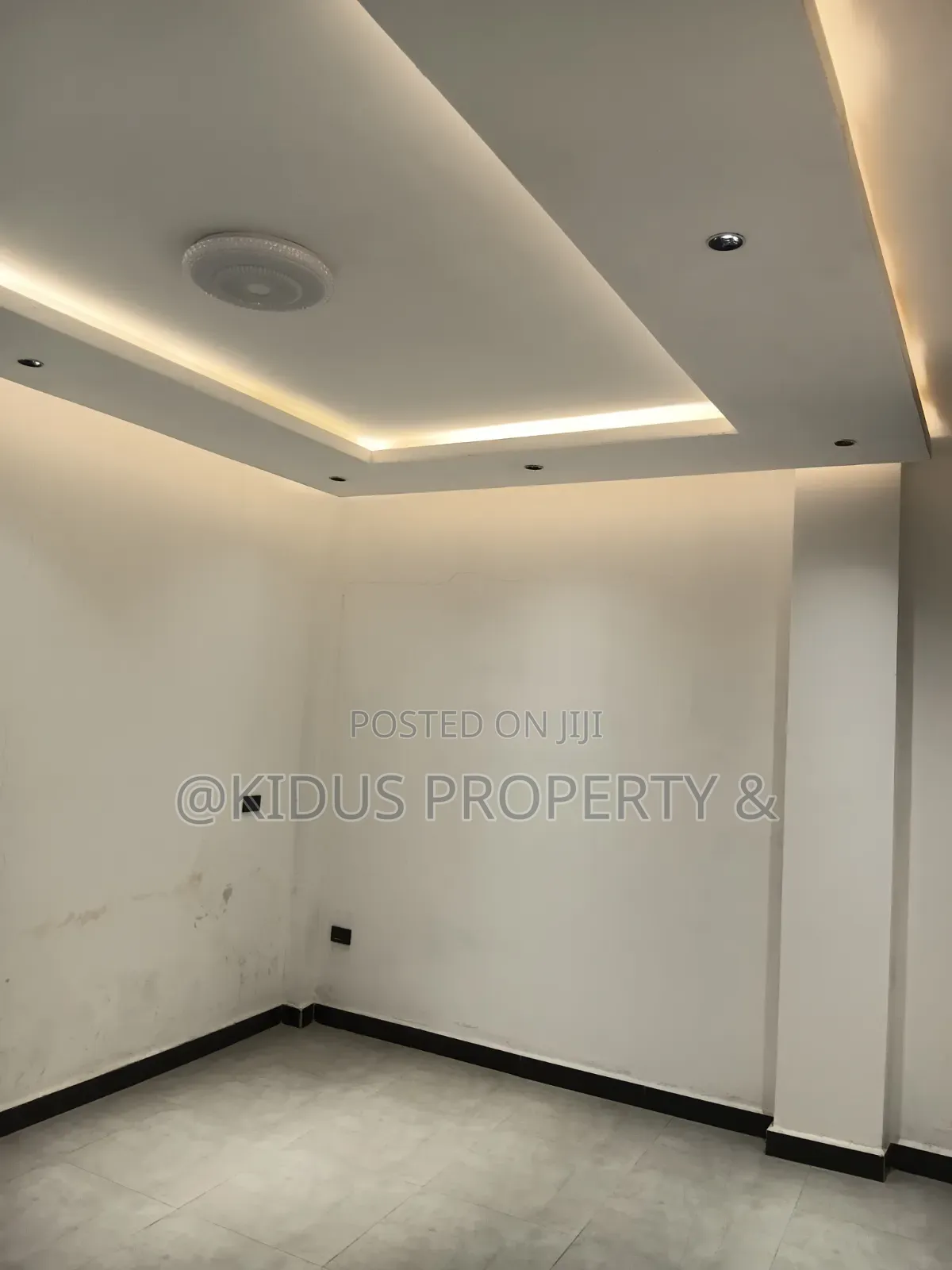 6bdrm Townhouse/Terrace in Nasswe Real State, Nifas Silk-Lafto for sale