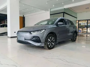 New BYD E2 43 kWh 94 hp FWD 2025 Silver