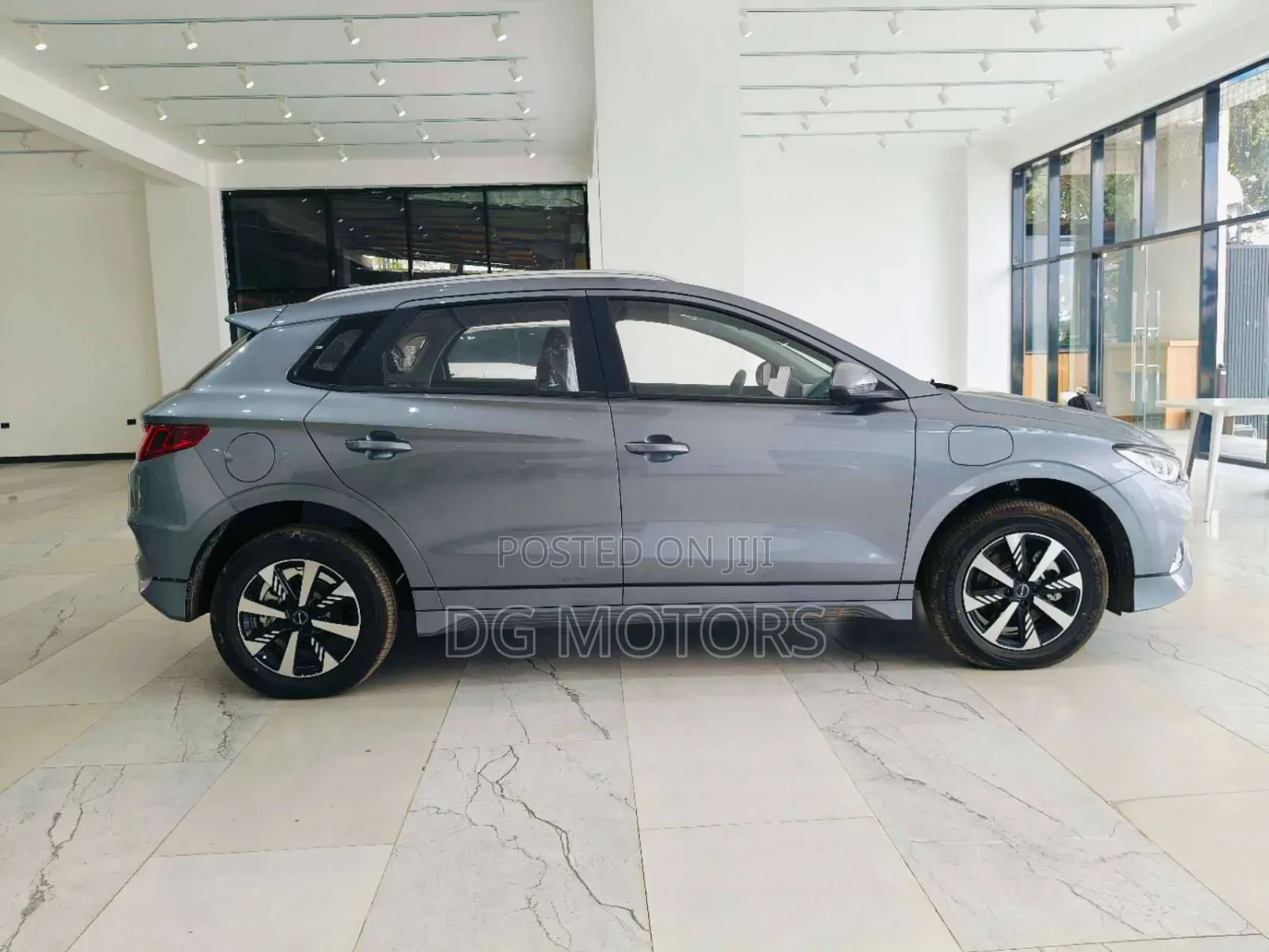 New BYD E2 43 kWh 94 hp FWD 2025 Silver