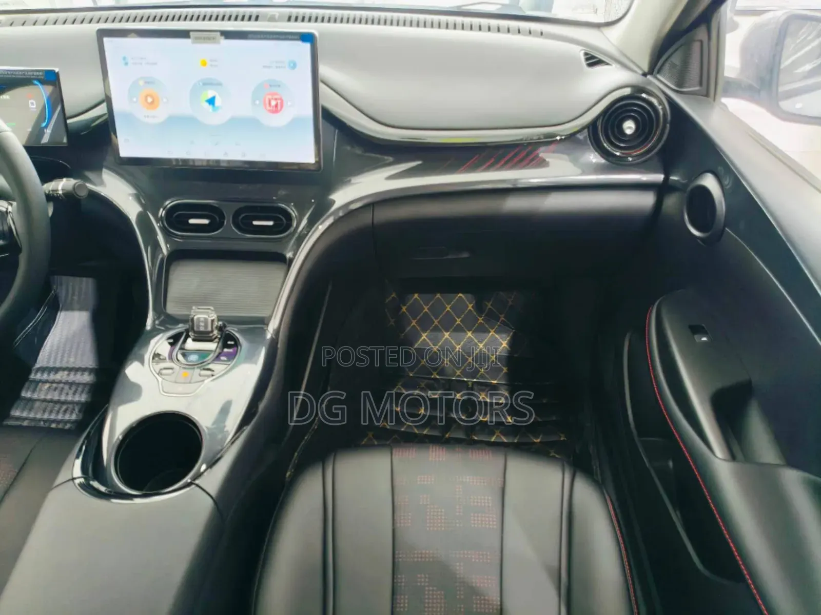 New BYD E2 43 kWh 94 hp FWD 2025 Silver