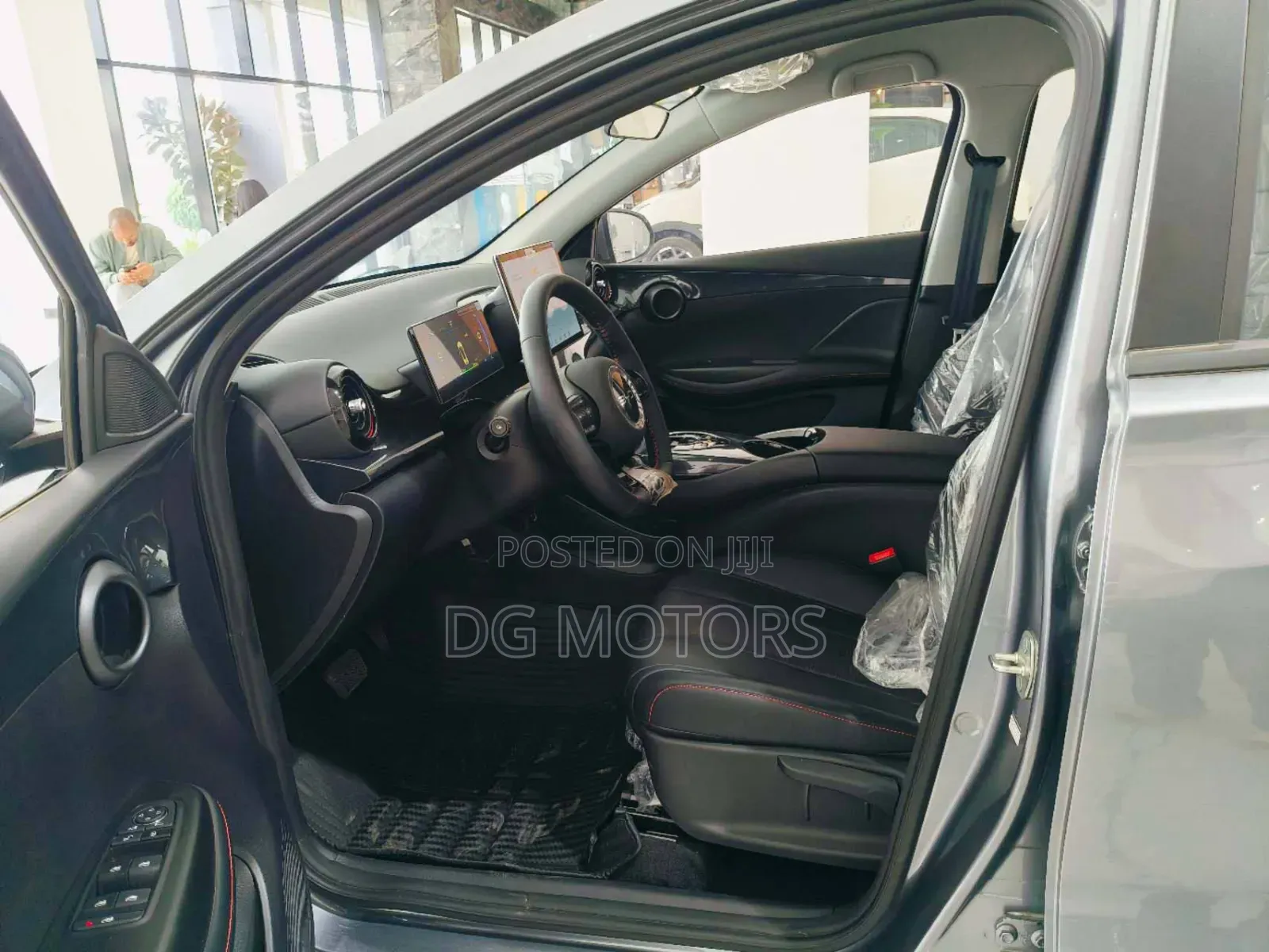 New BYD E2 43 kWh 94 hp FWD 2025 Silver