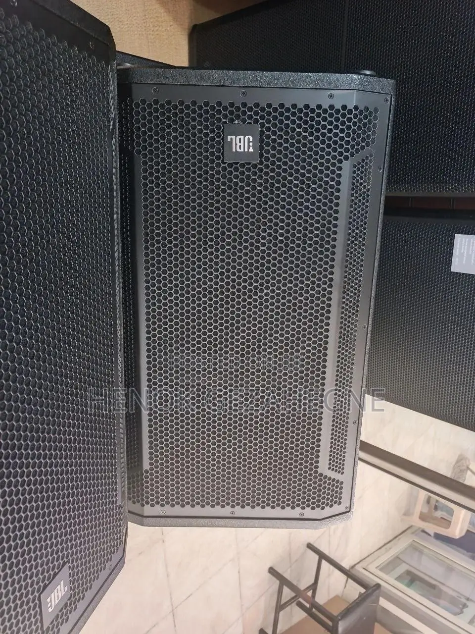 JBL Powerd Moniter