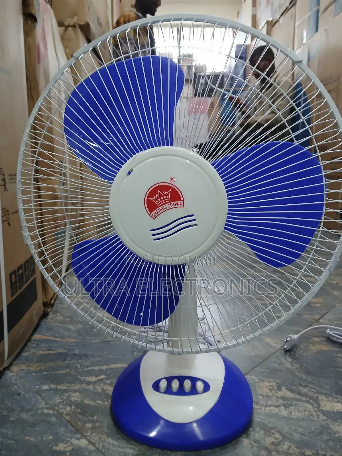 Fan Changli Crown 16-Inch Desk Type:Table/Desk With 3 Speed