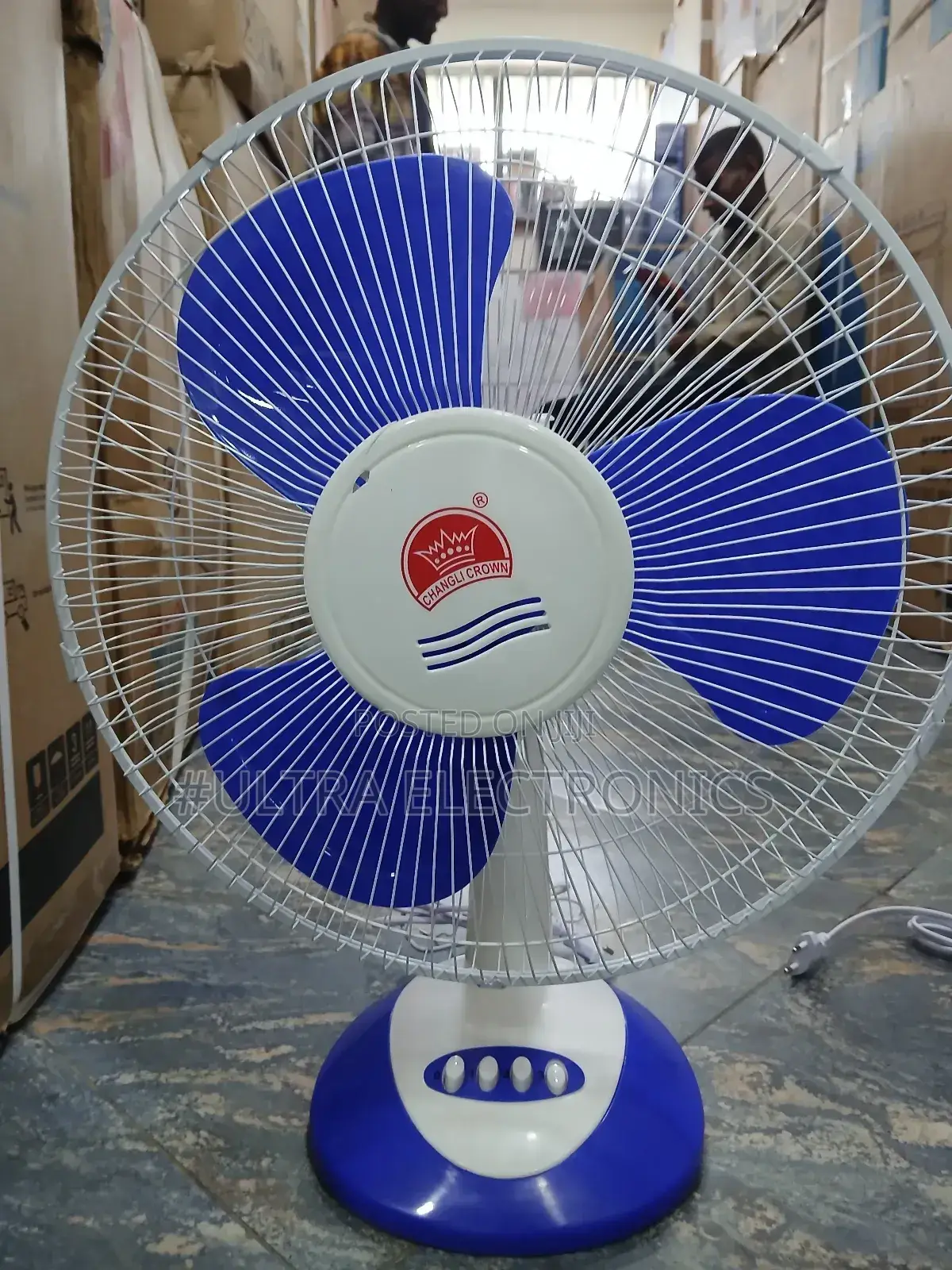 Fan Changli Crown 16-Inch Desk Type:Table/Desk With 3 Speed