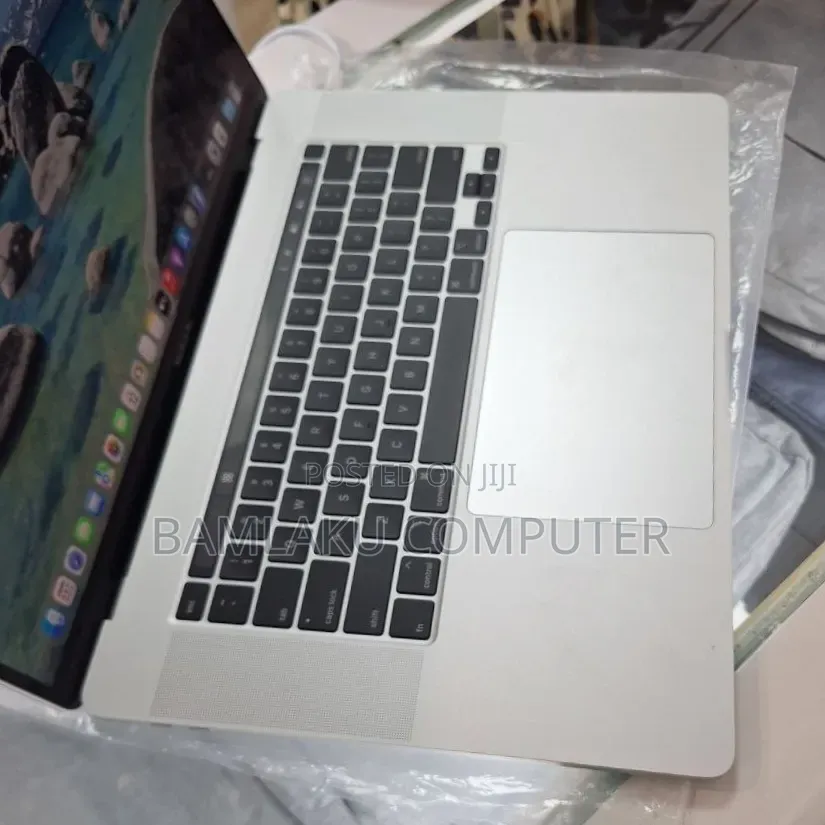 New Laptop Apple MacBook Pro 2019 64GB Intel Core i9 SSD 1T