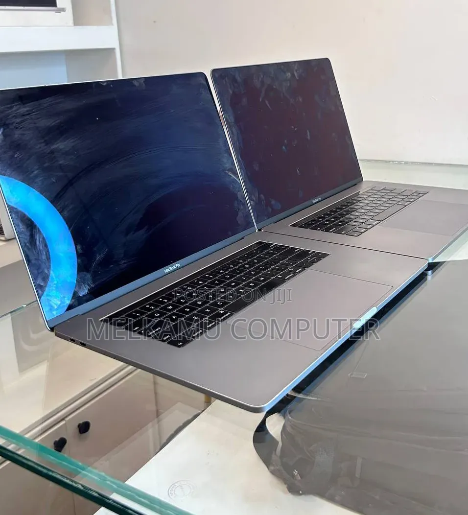 New Laptop Apple MacBook Pro 2018 16GB Intel Core i7 SSD 512GB