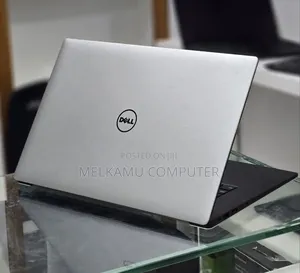 New Laptop Apple MacBook Pro 2018 16GB Intel Core i7 SSD 512GB