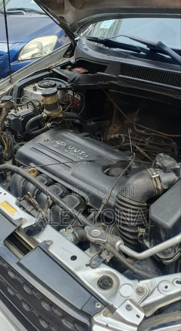 Toyota RAV4 2004 Silver