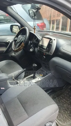 Toyota RAV4 2004 Silver