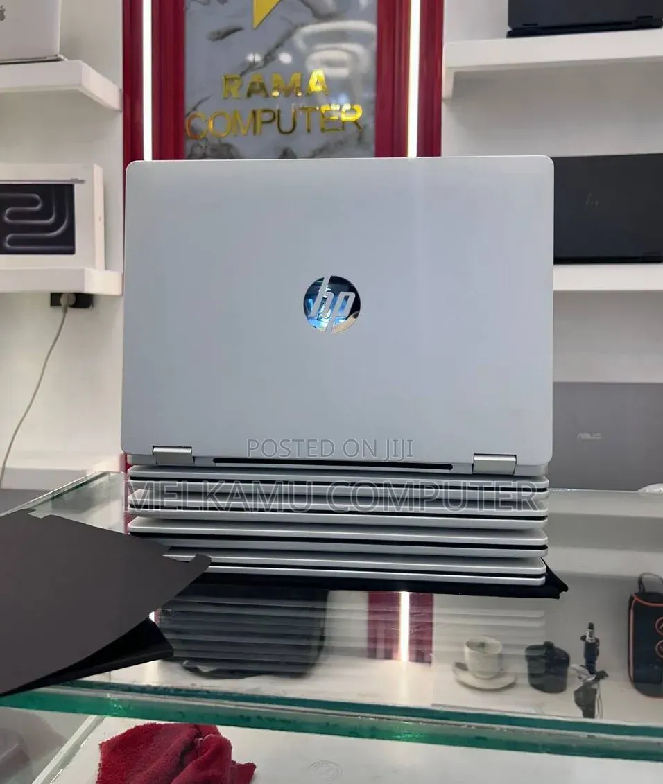 New Laptop HP OmniBook 5 Flip 16GB Intel Core i7 SSD 512GB