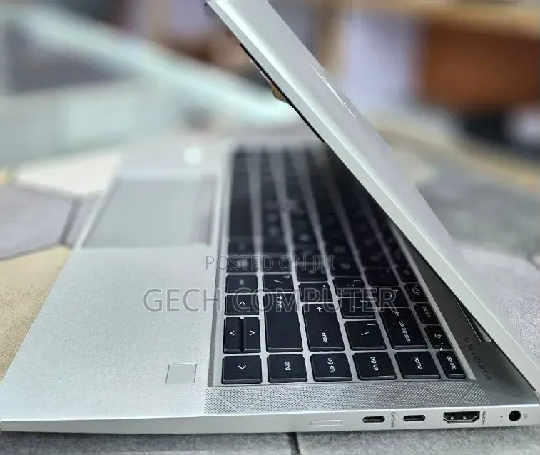 New Laptop HP EliteBook 840 16GB AMD Ryzen 5 SSD 512GB