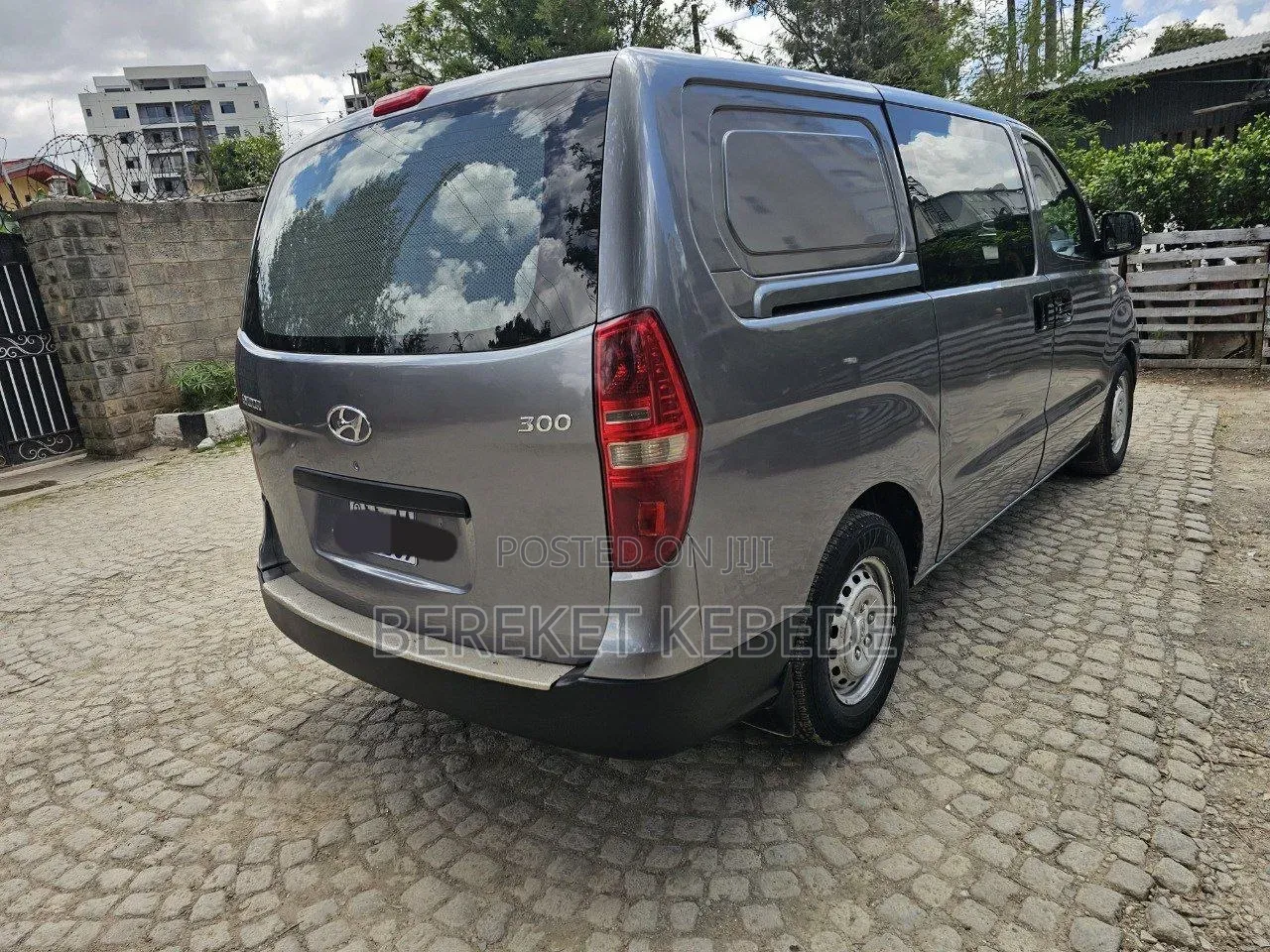 Hyundai H1 2.4 GLS 2012 Gray