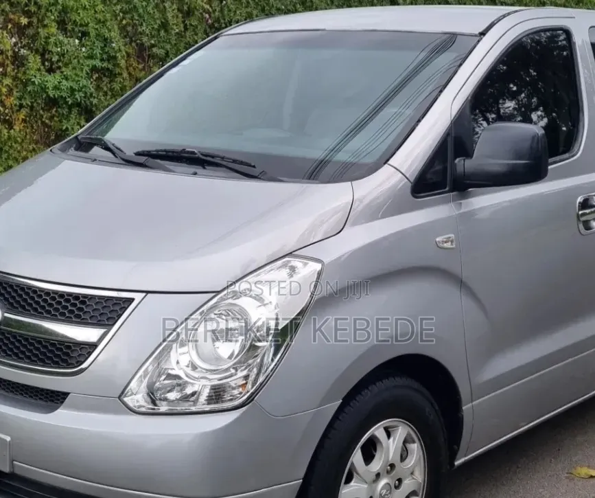 Hyundai H1 2.4 GLS 2012 Gray