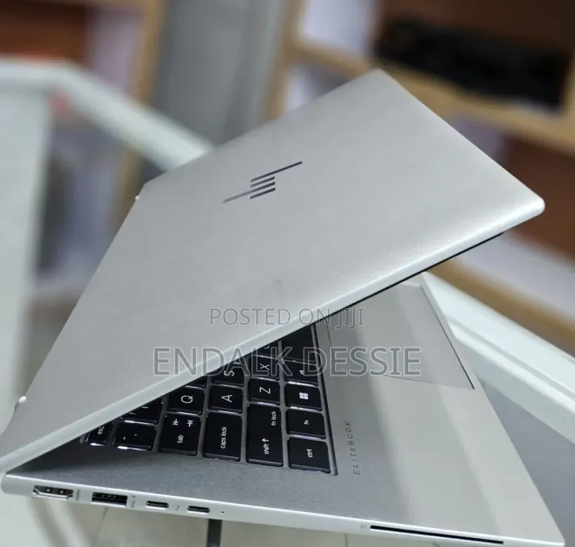 New Laptop HP EliteBook 840 G10 16GB Intel Core i5 SSD 512GB