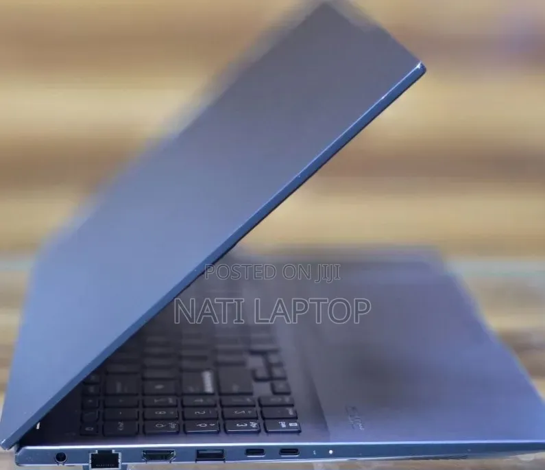 New Laptop Asus VivoBook 15 X505BA 16GB Intel Core i7 SSD 512GB