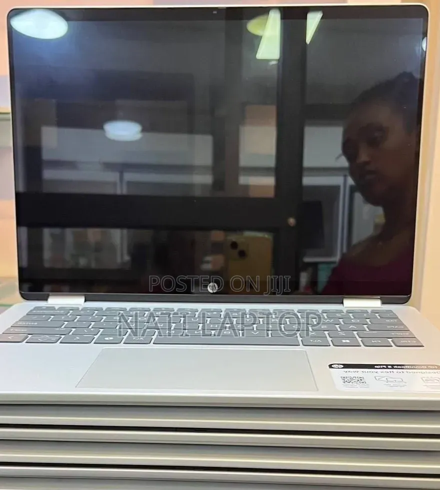 New Laptop HP OmniBook 5 14" 16GB Intel Core 7 SSD 512GB