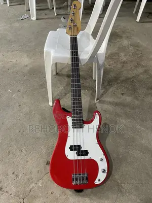 4 String Bass Guitar