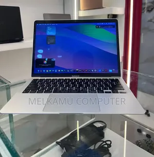 New Laptop Apple MacBook Air 2020 M1 8GB Intel Core i7 SSD 256GB