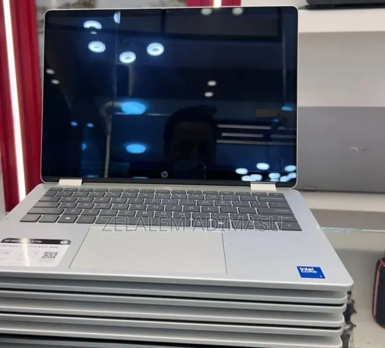 New Laptop HP OmniBook 5 Flip 16GB Intel Core 7 SSD 512GB