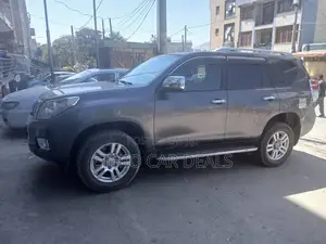 Toyota Land Cruiser Prado 2011 Black