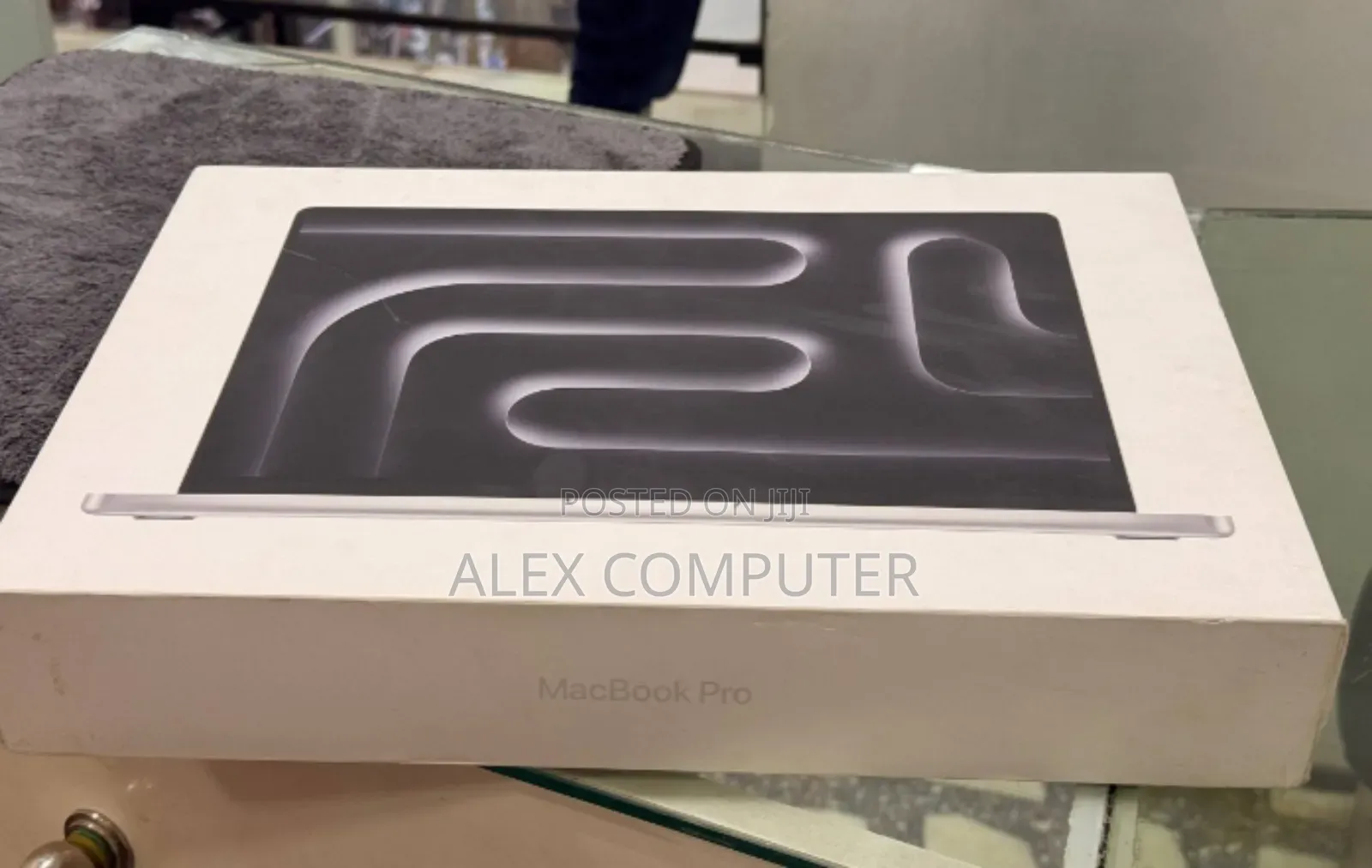 New Apple MacBook Pro 2023 M3 Pro 16-inch 36GB Apple M3 Pro SSD 512GB