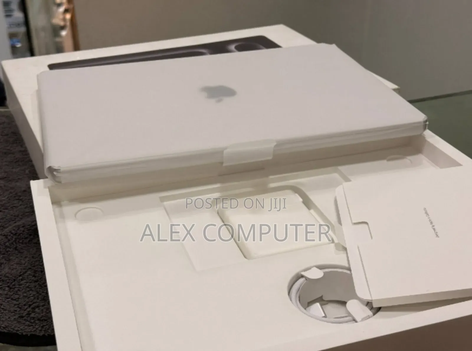 New Apple MacBook Pro 2023 M3 Pro 16-inch 36GB Apple M3 Pro SSD 512GB