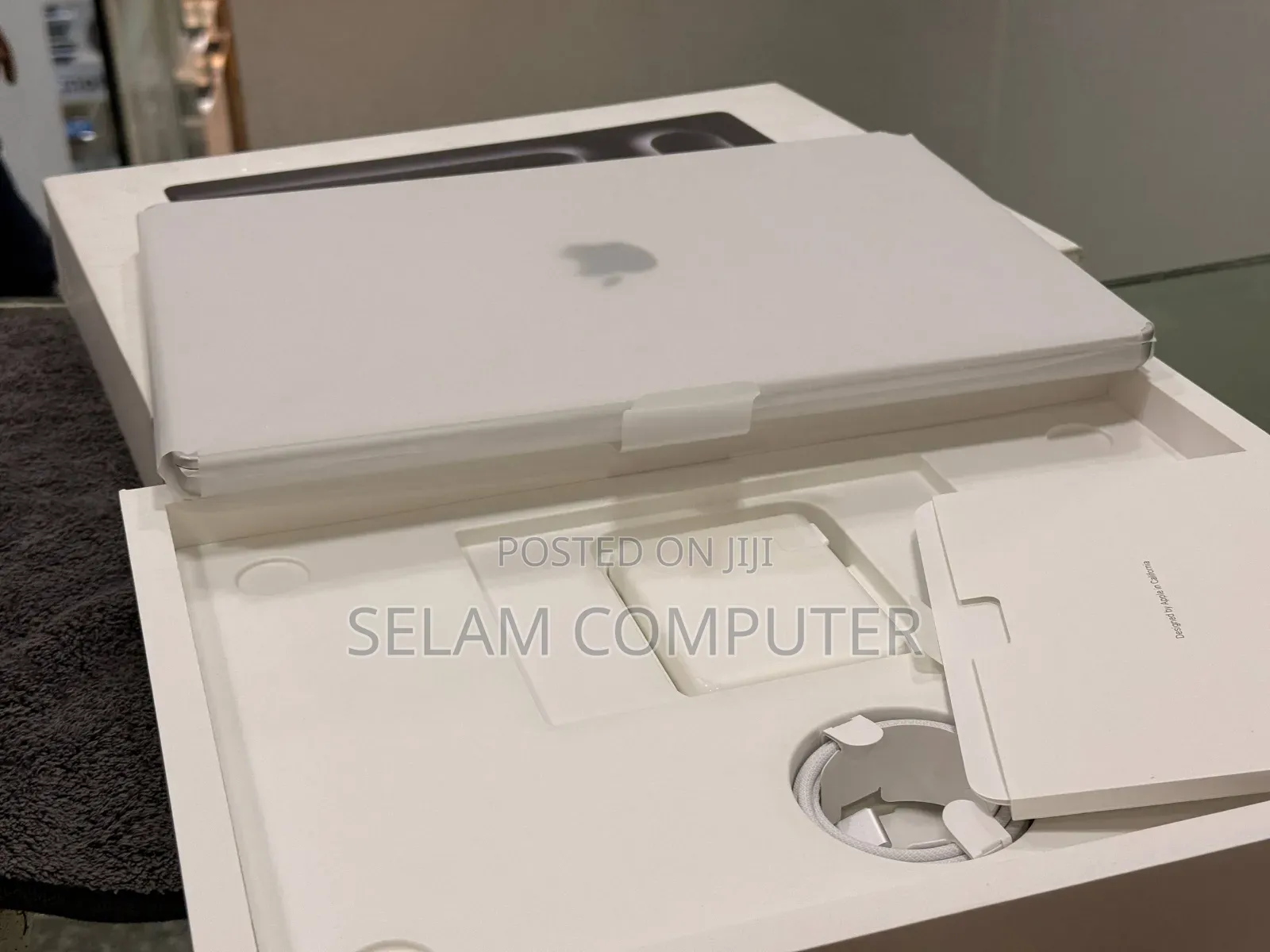 New Laptop Apple MacBook Pro 2023 M3 14-inch 36GB Apple M3 SSD 512GB